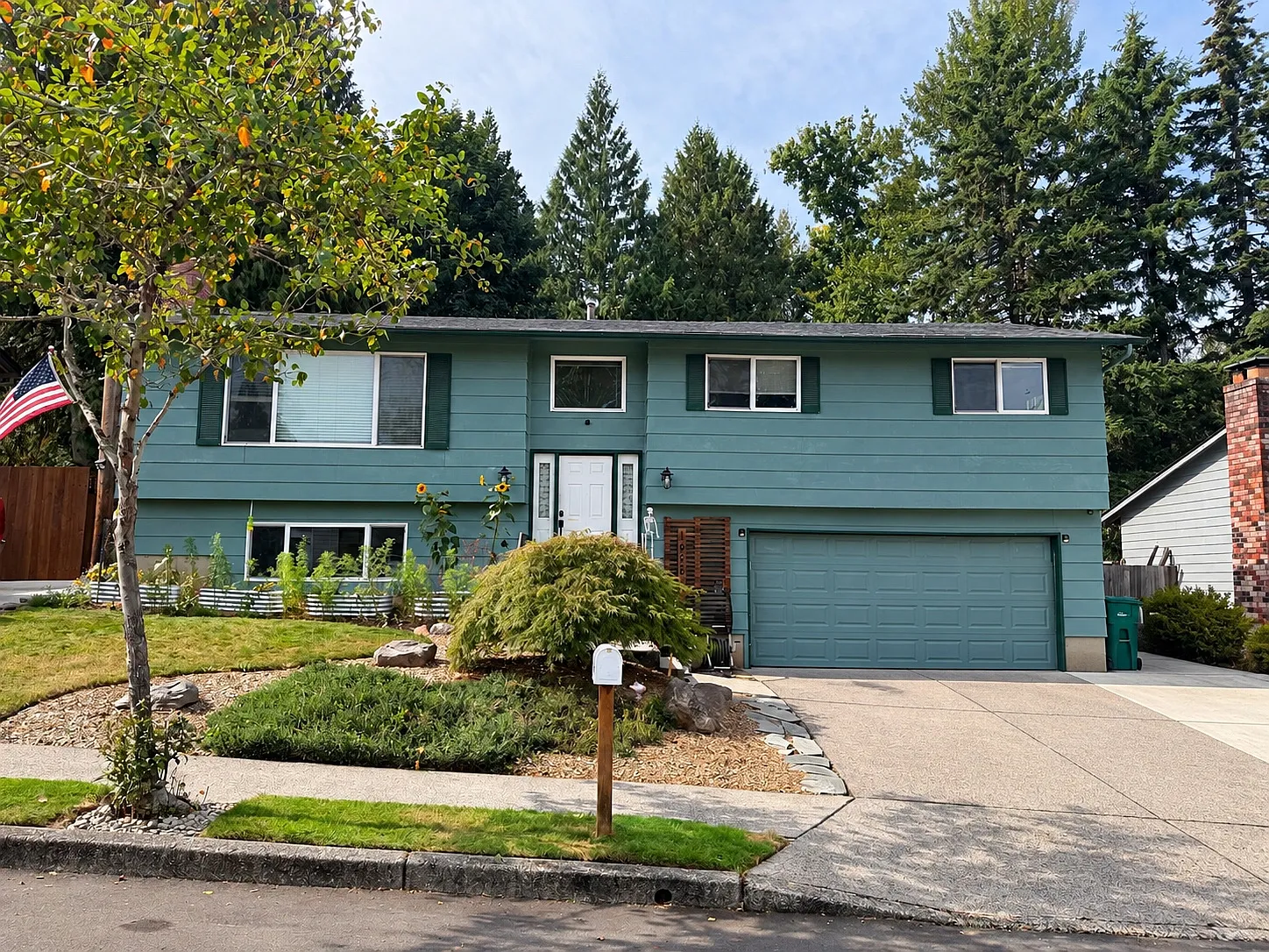 4 bed, 1916 sqft, $3,500 — Photo 2