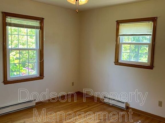 4th image of 706 Bourne St