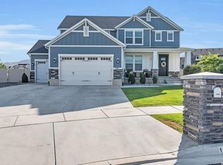 153 E Lake Cove Cir, Saratoga Springs, UT 84045