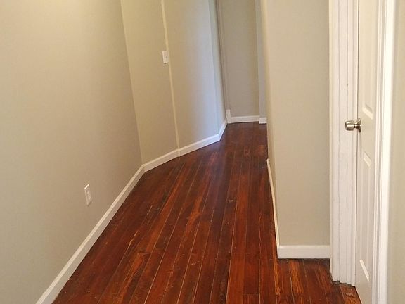 3rd image of 754 Summit Ave #1