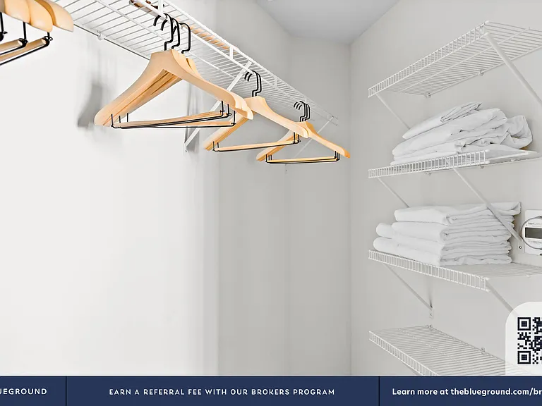 Walk-in Closet