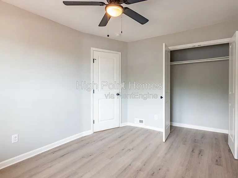 400 Gallery Ln #B-7 — Photo 20