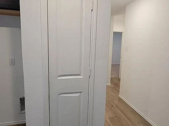 3rd image of 3033 Harper St
