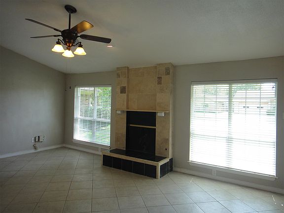 4th image of 2306 Phoenix Dr