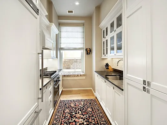 Sold by Sotheby's International Realty | media 4