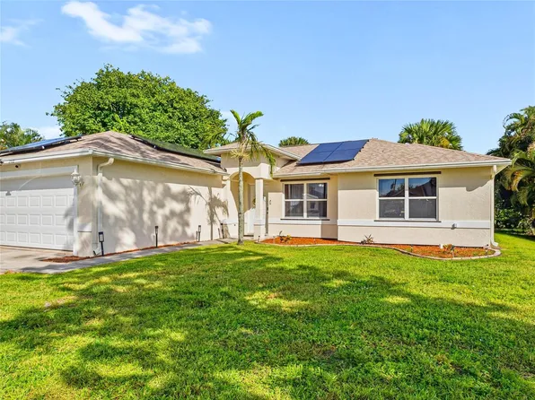2537 SW Deckard St, Port Saint Lucie, FL 34953