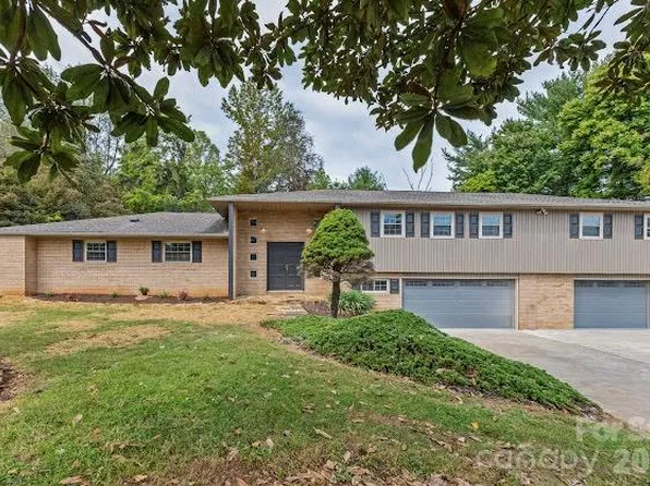 1824 Chrosaro Pl, Lenoir, NC 28645
