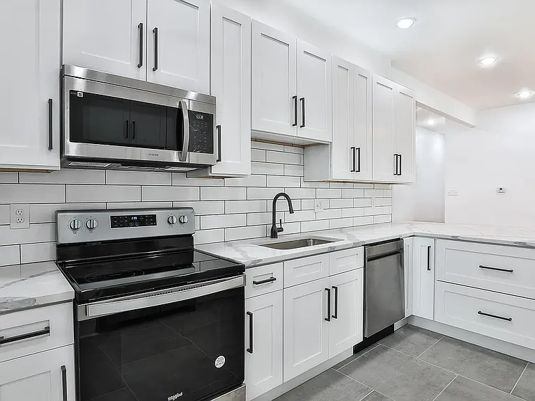 4370 Gibson Ave #1 — Photo 9