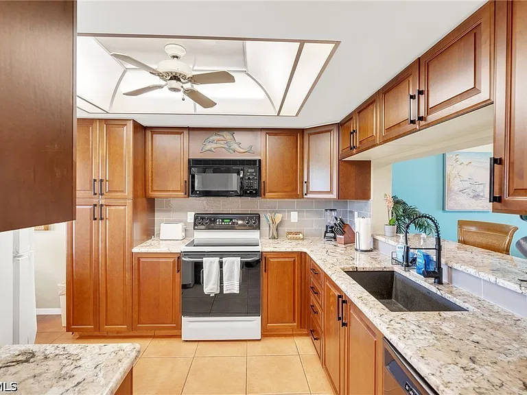12150 Kelly Sands Way #625 — Photo 4