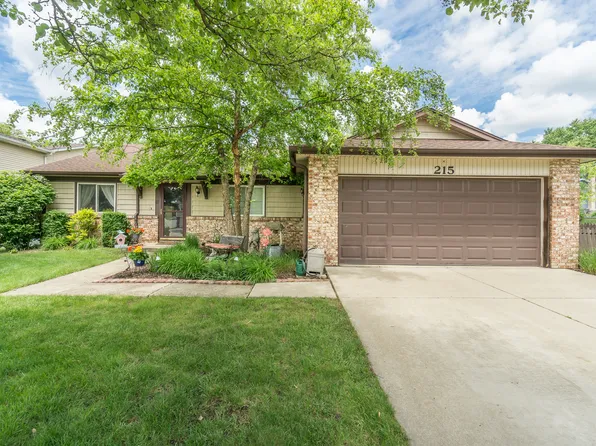 215 Chase Ct, Bolingbrook, IL 60440