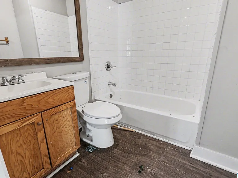 1447 Wharton Ave — Photo 13