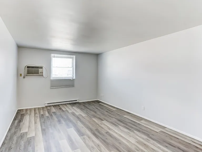 1212 Bellefontaine Avenue - 29 — Photo 13