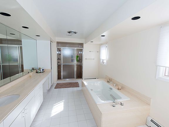 4th image of 160 Johanna Ln