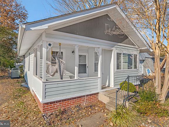 2nd image of 22321 Leonard St