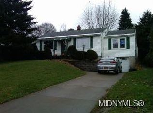 7 Crandall Pl, New York Mills, NY 13417