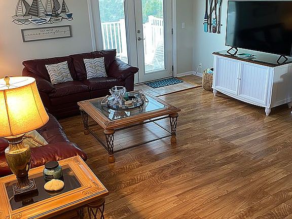 2nd image of 30 Beaufort St APT E