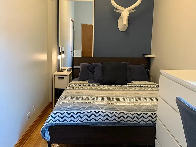 3733 S Lowe Ave #1R — Photo 8