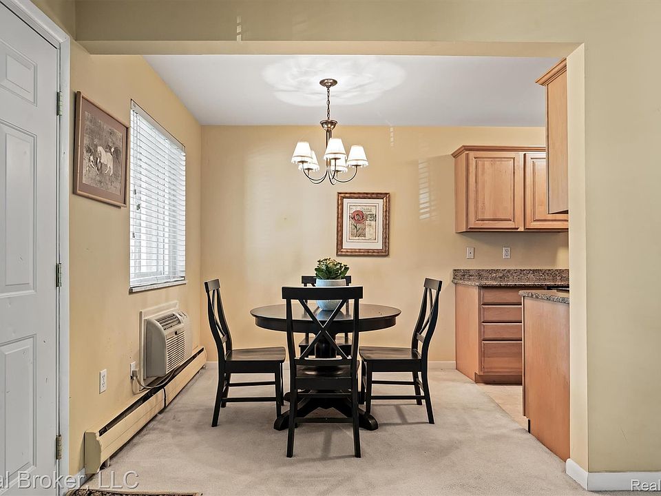 2915 W Thirteen Mile Rd Apt 207, photo 7