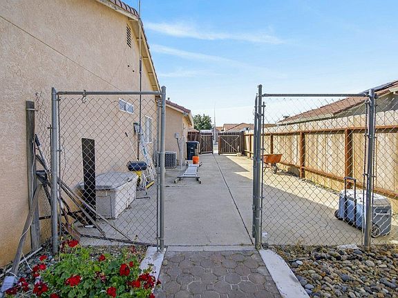 4th image of 29146 W Santa Cruz Dr