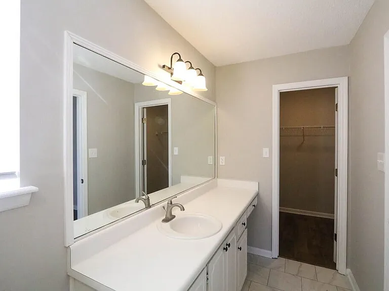 4505 Guinevere Ct — Photo 14