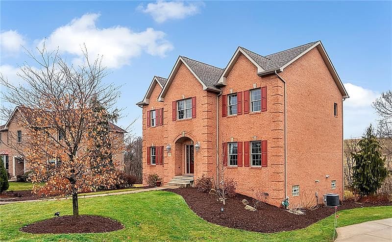 1st image of 318 Thornwood Dr