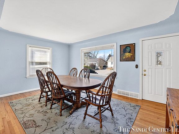 4th image of 1322 Waverly Ave