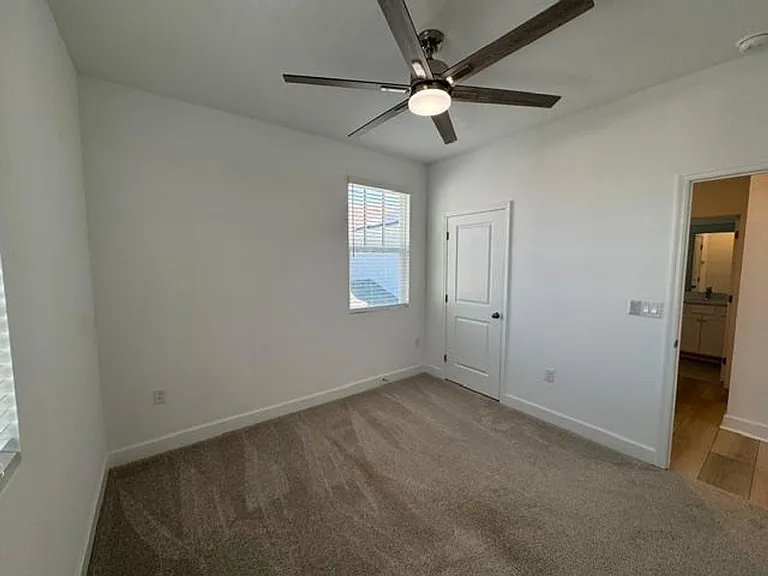 7573 Estuary Lake Loop #B — Photo 11