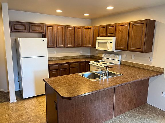 3rd image of 1703 W Fern Dr #B