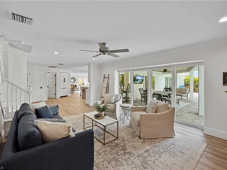 4611 Crayton Rd — Photo 17