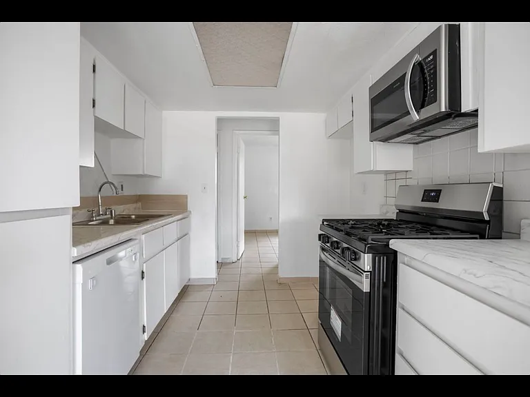 1877 Carter Way — Photo 3