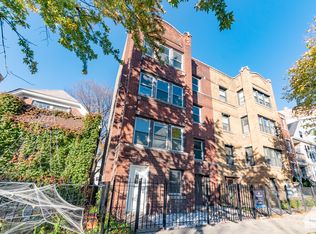 1122 W Addison St #GRD, Chicago, IL 60613