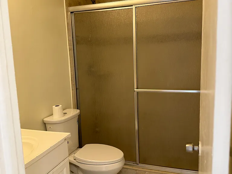Bathroom for front bedrooms