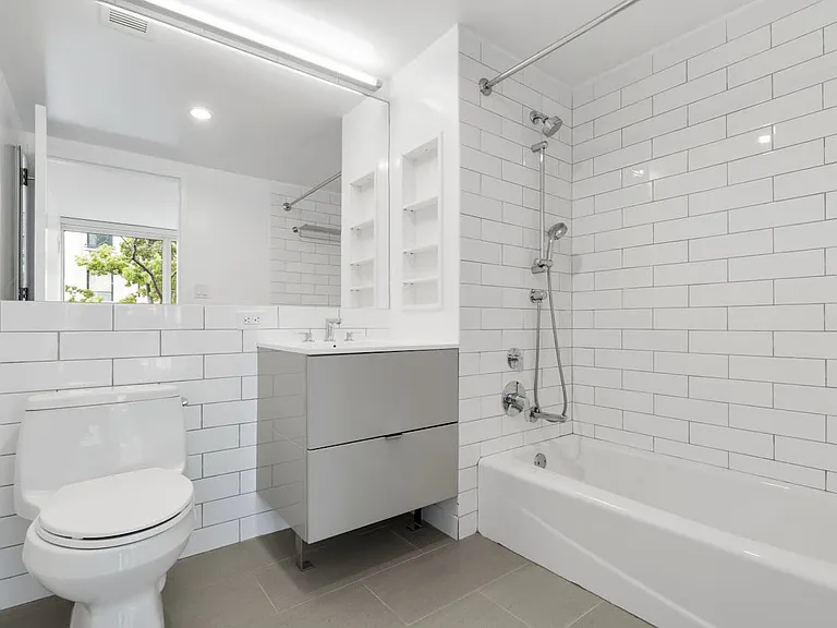 400 W 113th St #329 — Photo 19