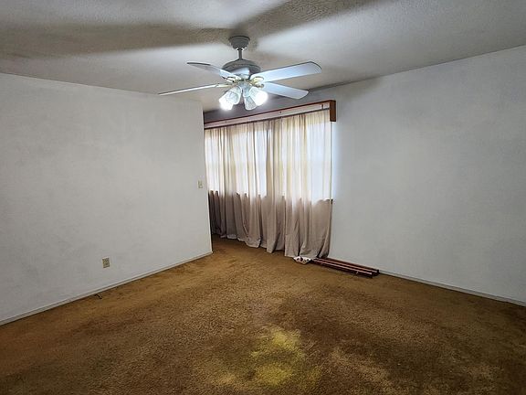 2nd image of 4041 Estate Dr