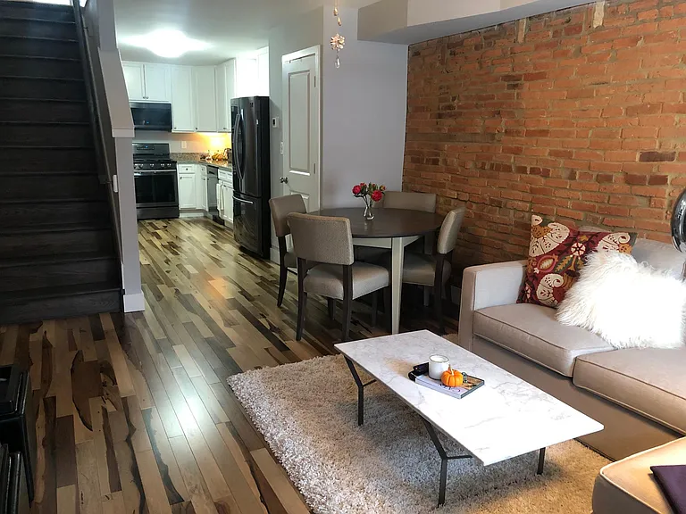 1631 Clarkson St — Photo 4
