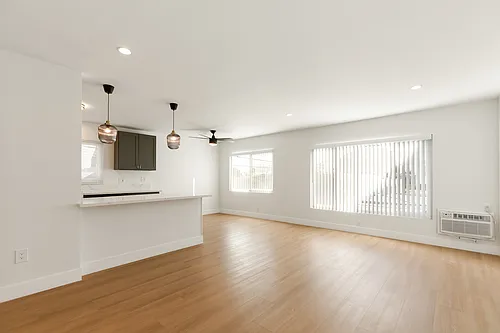 352 S Doheny Dr #7 Photo 1