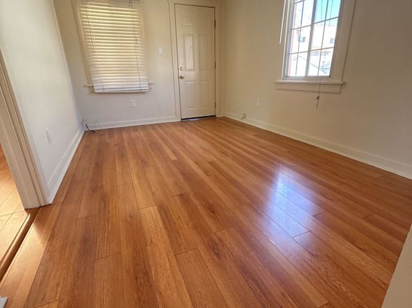 216-18 N Jackson St #216A