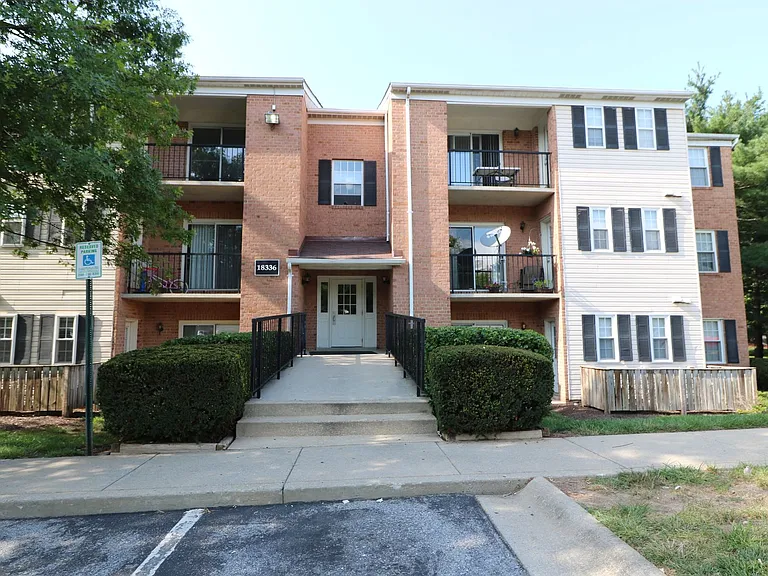 18318 Streamside Dr #202 — Photo 1