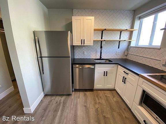 5th image of 2836 Wyandot St #14