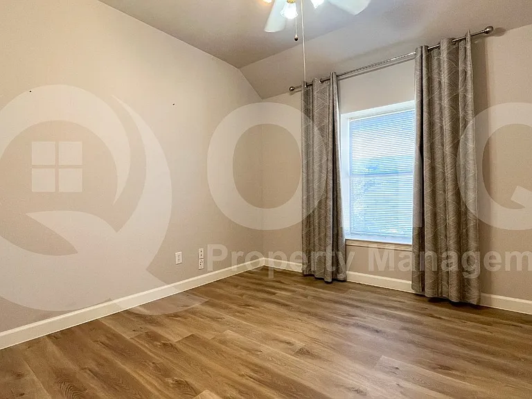 5509 Cypress Dr — Photo 16