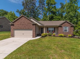 7461 Openview Ln, Corryton, TN 37721