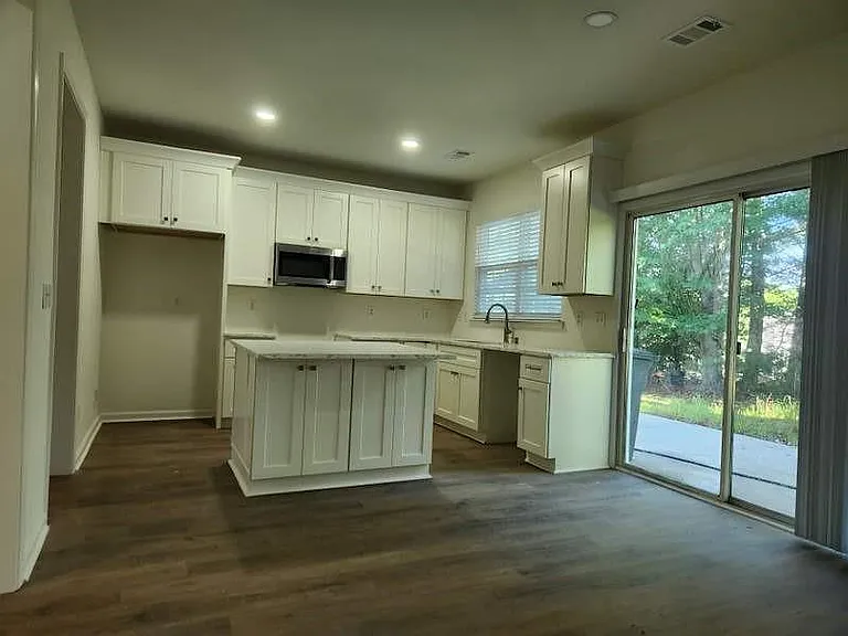 2025 Kyrle Ln — Photo 4
