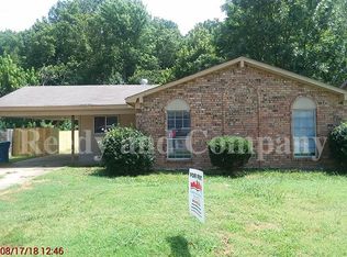 5286 Cedar Bluff Dr, Memphis, TN 38127