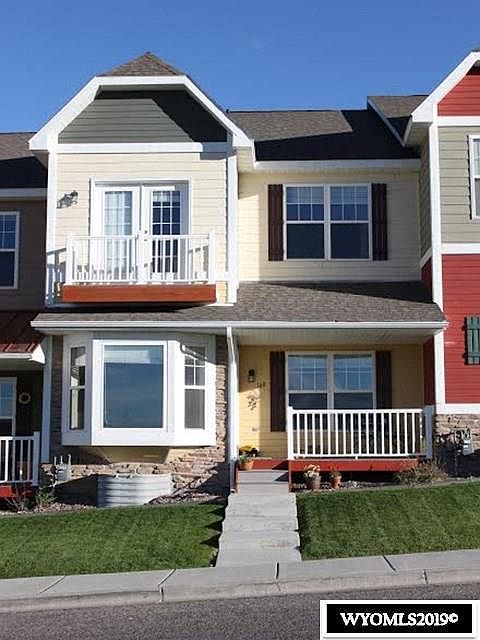 1st image of 169 Commerce Dr