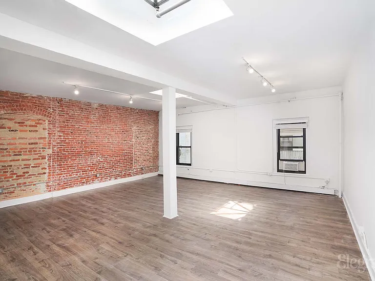 120 E 13th St #3R — Photo 4