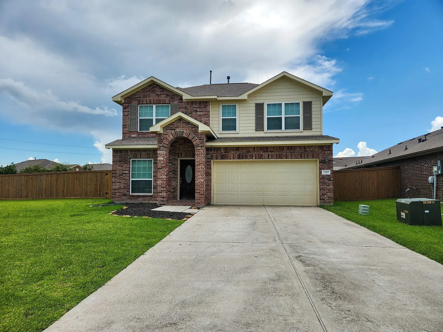 4 bed, 2.5 bath, 2259 sqft, $2,490 — Photo 1