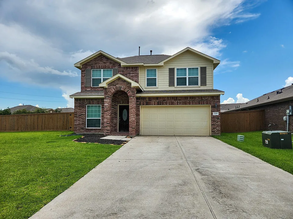 2119 Del Mar Dr