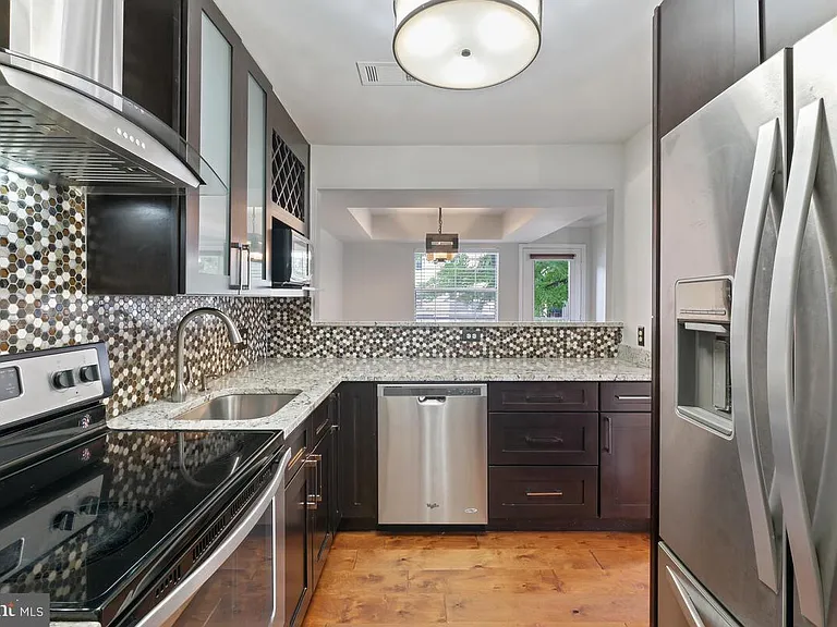5716 Chapman Mill Dr #200 — Photo 4