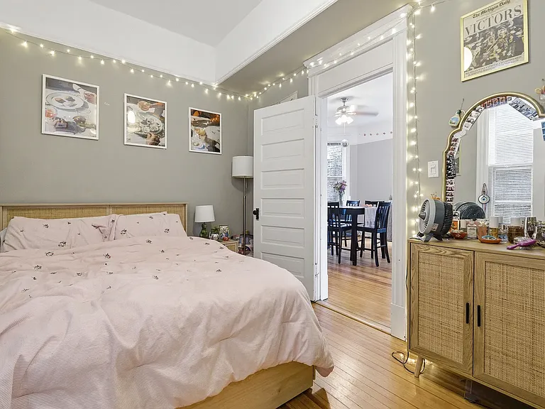 863 W Newport Ave #3F — Photo 11