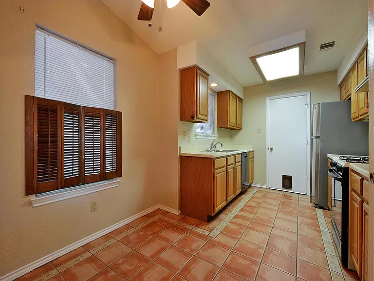 7403 Dallas Dr — Photo 12